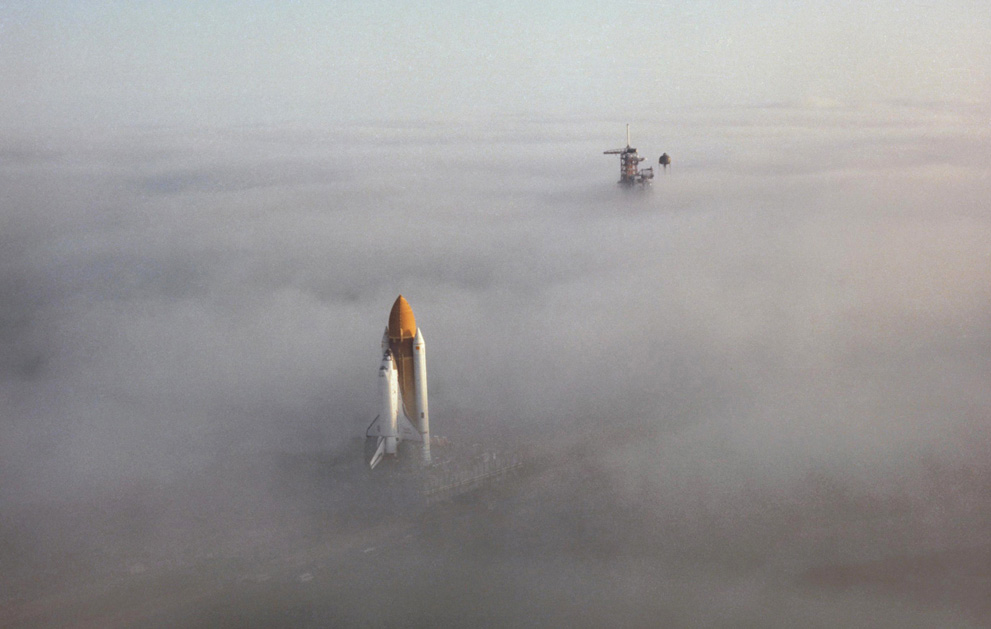 NASA-space-shuttle-launchpad-fog